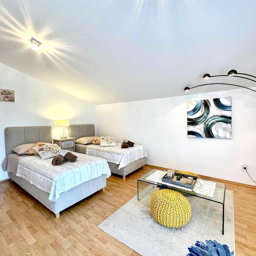 Dalmatian Village Charm - Spacious Villa With Pool Near Trogir Primorski Dolac Extérieur photo