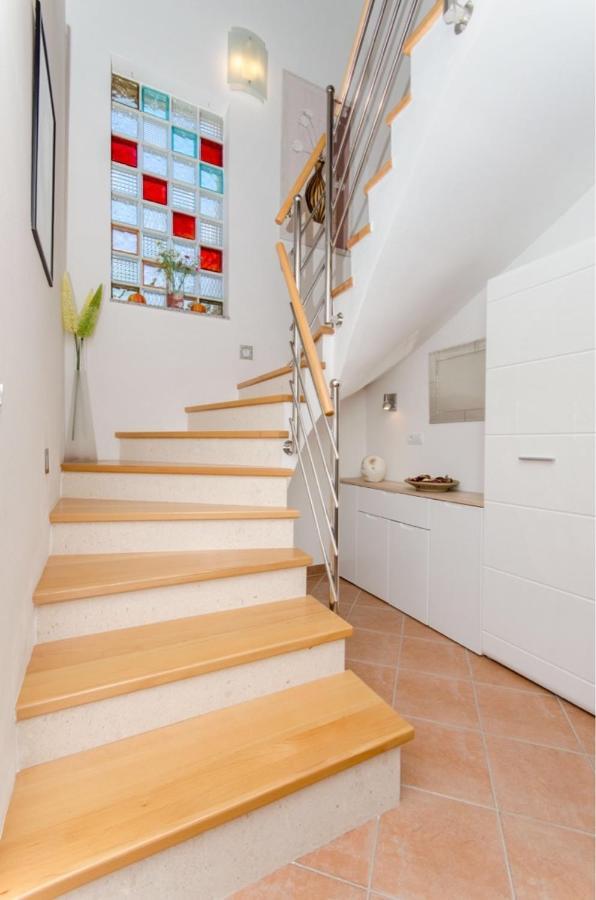Dalmatian Village Charm - Spacious Villa With Pool Near Trogir Primorski Dolac Extérieur photo