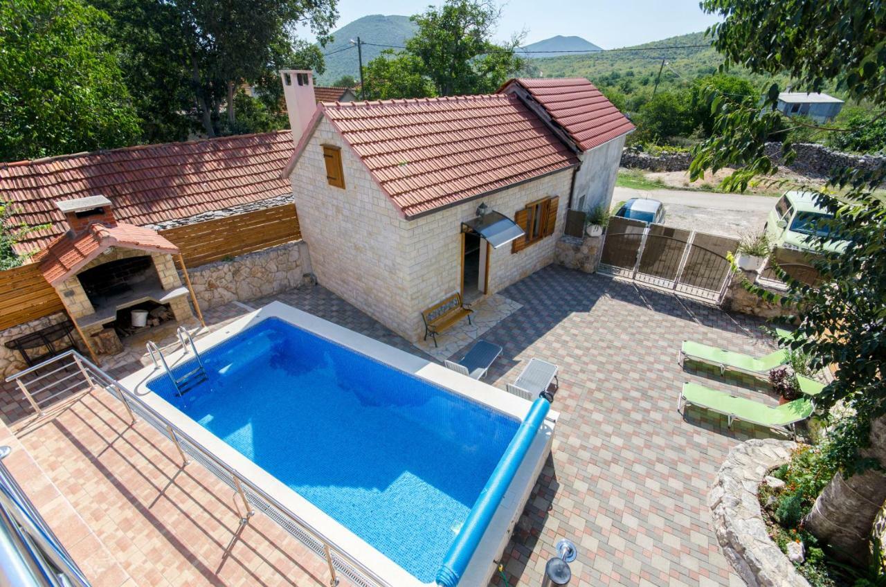 Dalmatian Village Charm - Spacious Villa With Pool Near Trogir Primorski Dolac Extérieur photo