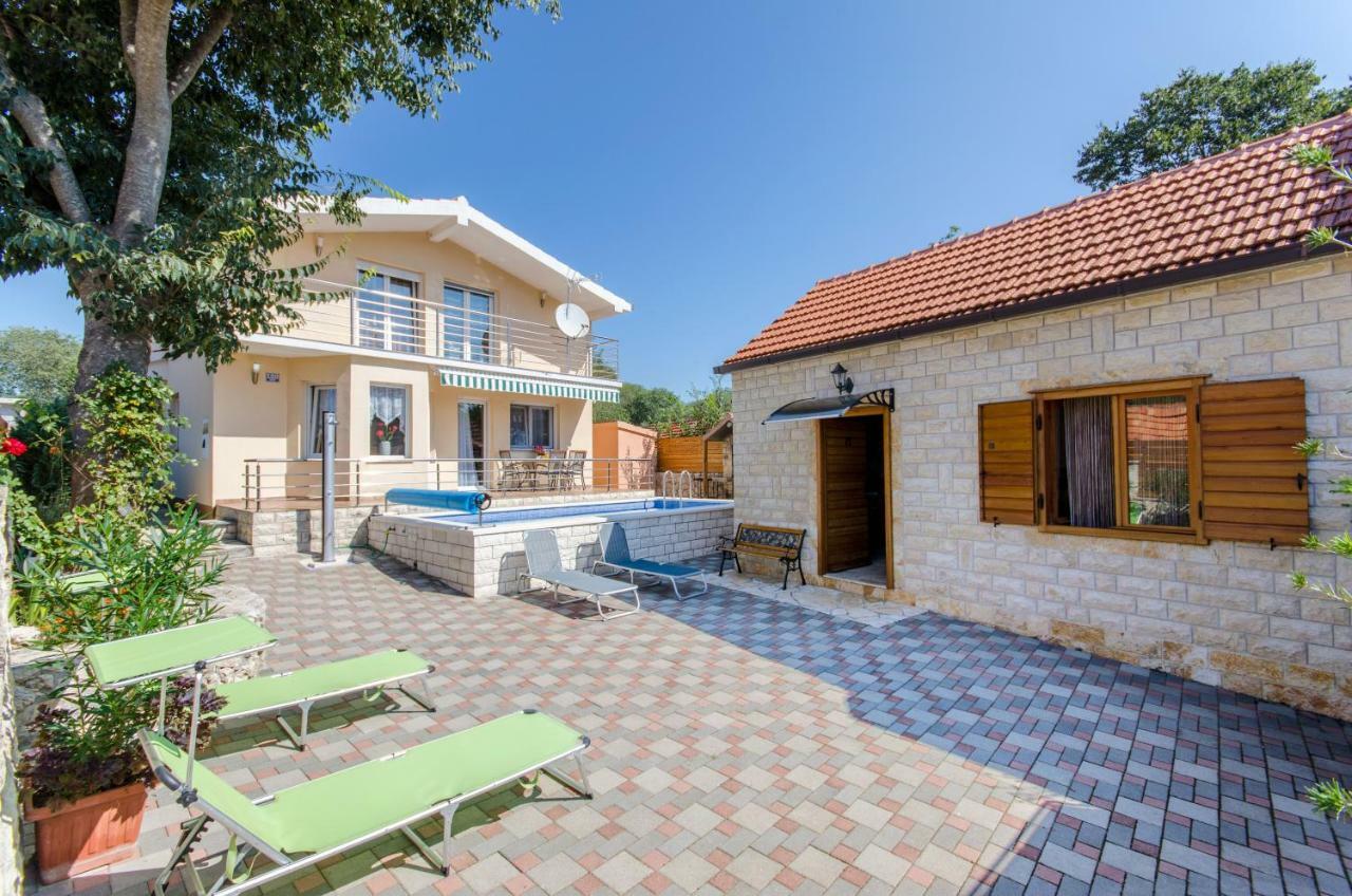 Dalmatian Village Charm - Spacious Villa With Pool Near Trogir Primorski Dolac Extérieur photo