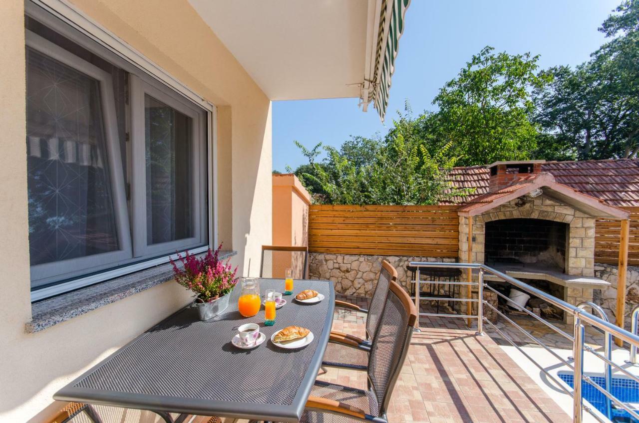 Dalmatian Village Charm - Spacious Villa With Pool Near Trogir Primorski Dolac Extérieur photo
